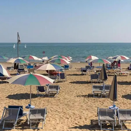 Apartment Pool View 240m From The Sea Porto Santa Margherita di Caorle