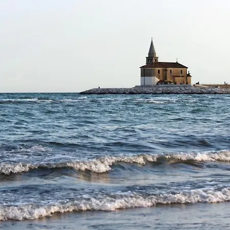 Pool View 240m From The Sea Apartment Porto Santa Margherita di Caorle